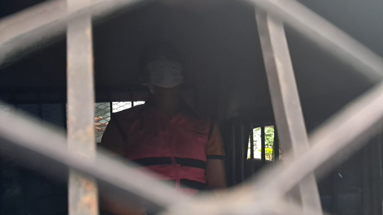 Diduga Korupsi Penyewaan Aset Pemkot Serang, Pengusaha Kios di Kawasan Stadion Ditahan Kejari 1 Diduga Korupsi Penyewaan Aset Pemkot Serang, Pengusaha Kios di Kawasan Stadion Ditahan Kejari