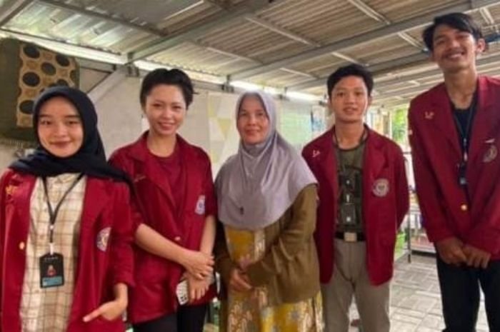 Kelompok 14 KKM Uniba Dorong Pelaku UMKM Desa Tanjung Manis Raih Omzet Besar