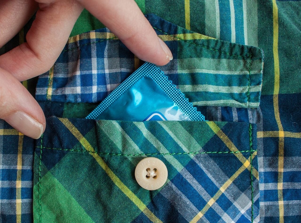 Bagaimana Hukum Penggunaan Alat Kontrasepsi Bagi Pengidap HIV dalam Islam? Jangan-jangan Selama Ini Salah Kaprah 10 Bagaimana Hukum Penggunaan Alat Kontrasepsi Bagi Pengidap HIV dalam Islam? Jangan-jangan Selama Ini Salah Kaprah