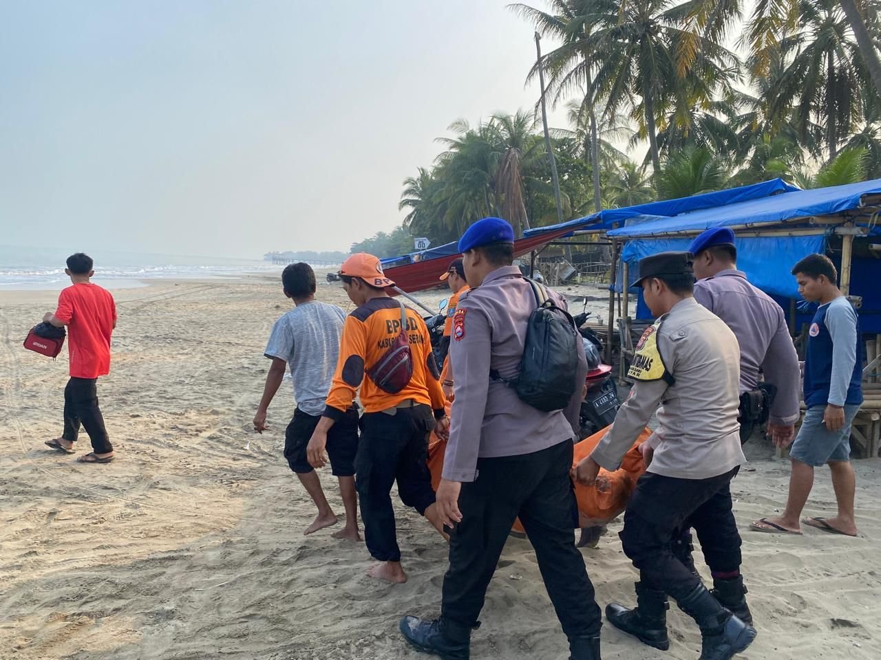 Sempat Tinggalkan Surat Wasiat, Identitas Mayat WNA di Pantai Anyer Terungkap 2 Sempat Tinggalkan Surat Wasiat, Identitas Mayat WNA di Pantai Anyer Terungkap
