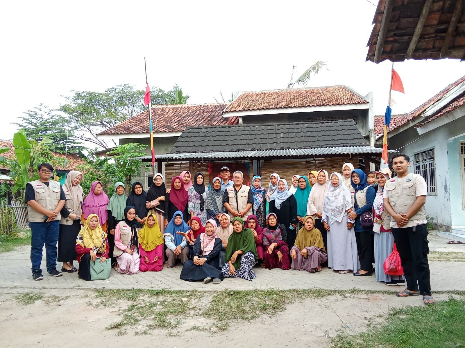 Kelompok 24 KKM Uniba Berikan Pelayanan NIB 8 Kelompok 24 KKM Uniba Berikan Pelayanan NIB