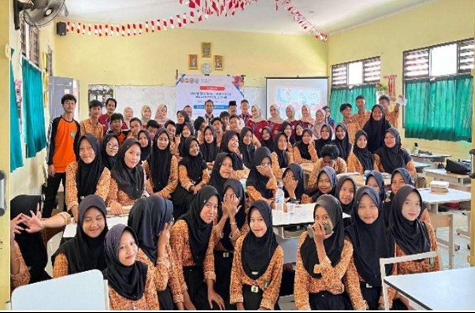 Kelompok 20 KKM Uniba Gelar Penyuluhan Hukum di Pulo Ampel 1 Kelompok 20 KKM Uniba Gelar Penyuluhan Hukum di Pulo Ampel