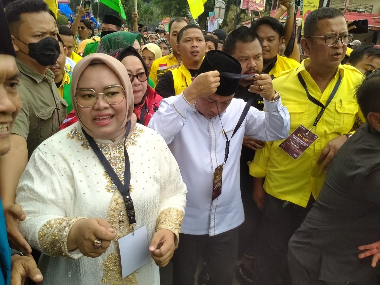 Ratu Ria Maryana - Subadri Ushuludin Daftar ke KPU Kota Serang Hari Rabu, Ternyata Ada Maknanya Tersendiri