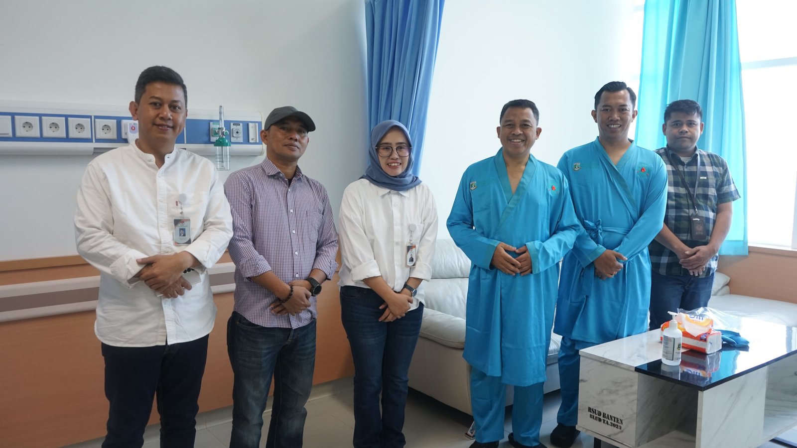 Sanuji-Fajar Jalani Medical Check Up di RSUD Banten, Optimis Menang di Pilkada Lebak 2024 4 Sanuji-Fajar Jalani Medical Check Up di RSUD Banten, Optimis Menang di Pilkada Lebak 2024