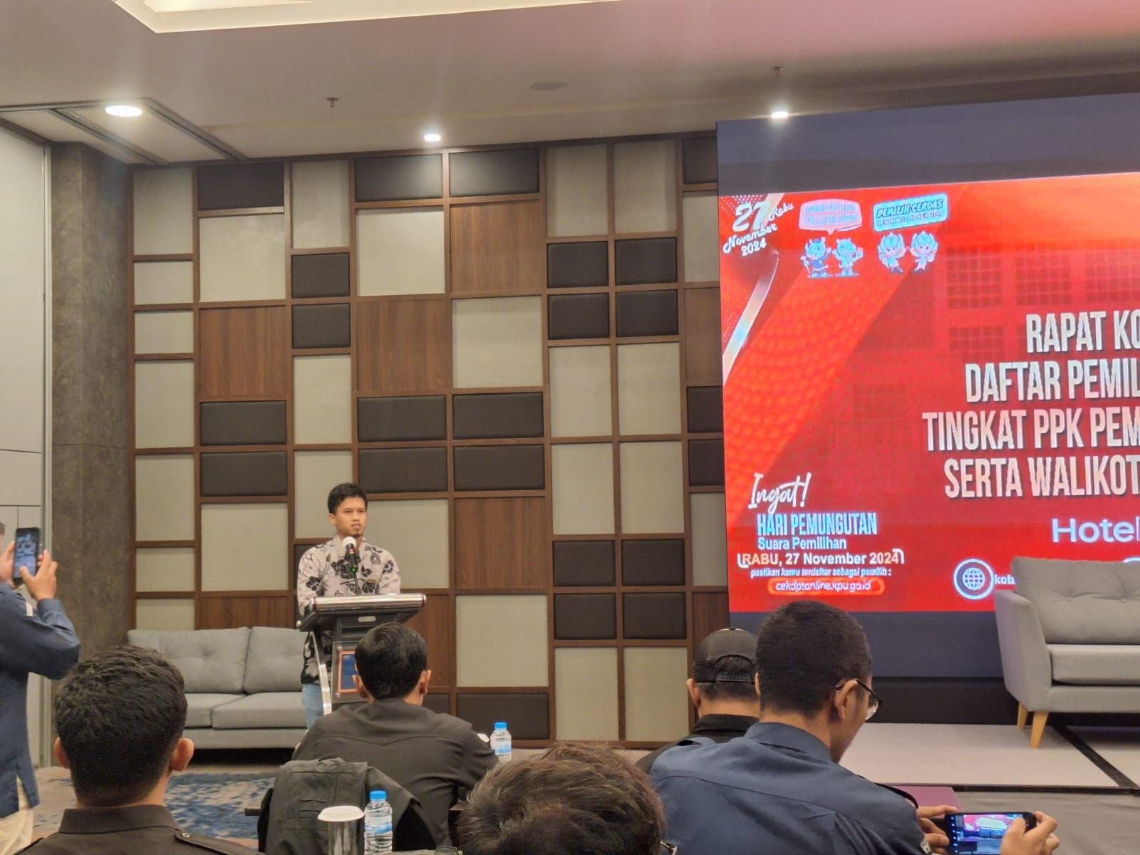 Pemilih Meninggal Tak Bisa Dicoret Jika Tidak Dibuktikan, Begini Kata KPU 2 Pemilih Meninggal Tak Bisa Dicoret Jika Tidak Dibuktikan, Begini Kata KPU