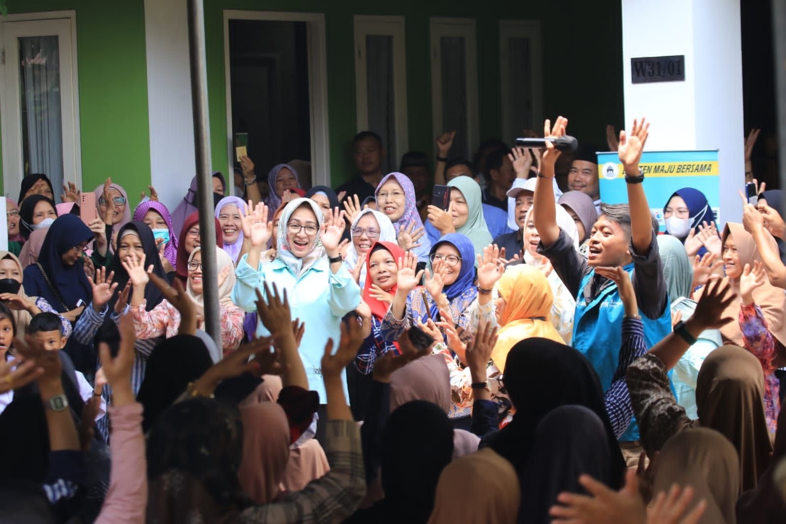 Airin Rachmi Diany Gagas Perda Modernisasi Moda Transportasi di Kawasan Banten Timur