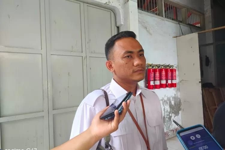 Bawaslu Kota Cilegon Buka Lowongan Jadi Pengawas TPS, Cek Jadwal Rekrutmen di Sini 4 Bawaslu Kota Cilegon Buka Lowongan Jadi Pengawas TPS, Cek Jadwal Rekrutmen di Sini