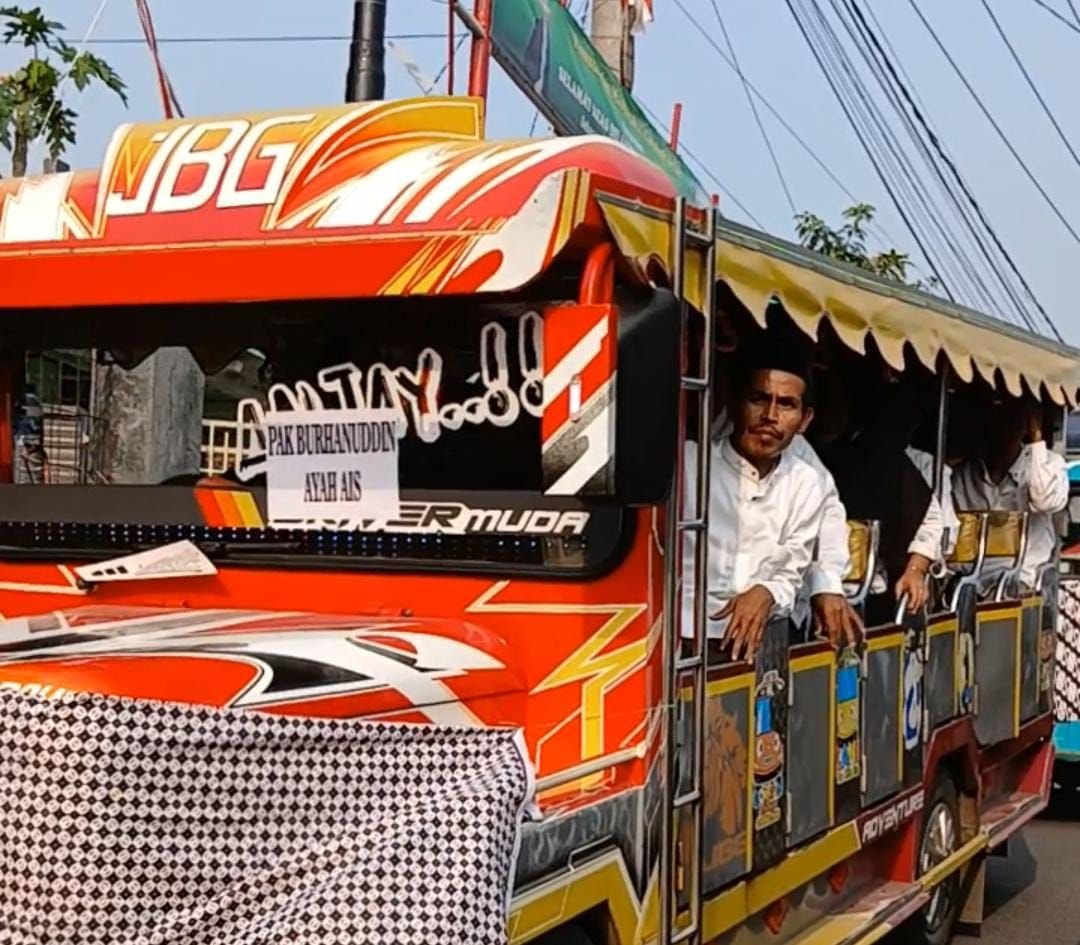 Tradisi Saweran dan Panjang Mulud Berjalan Meriah di Cirubuh Kota Cilegon 7 Tradisi Saweran dan Panjang Mulud Berjalan Meriah di Cirubuh Kota Cilegon