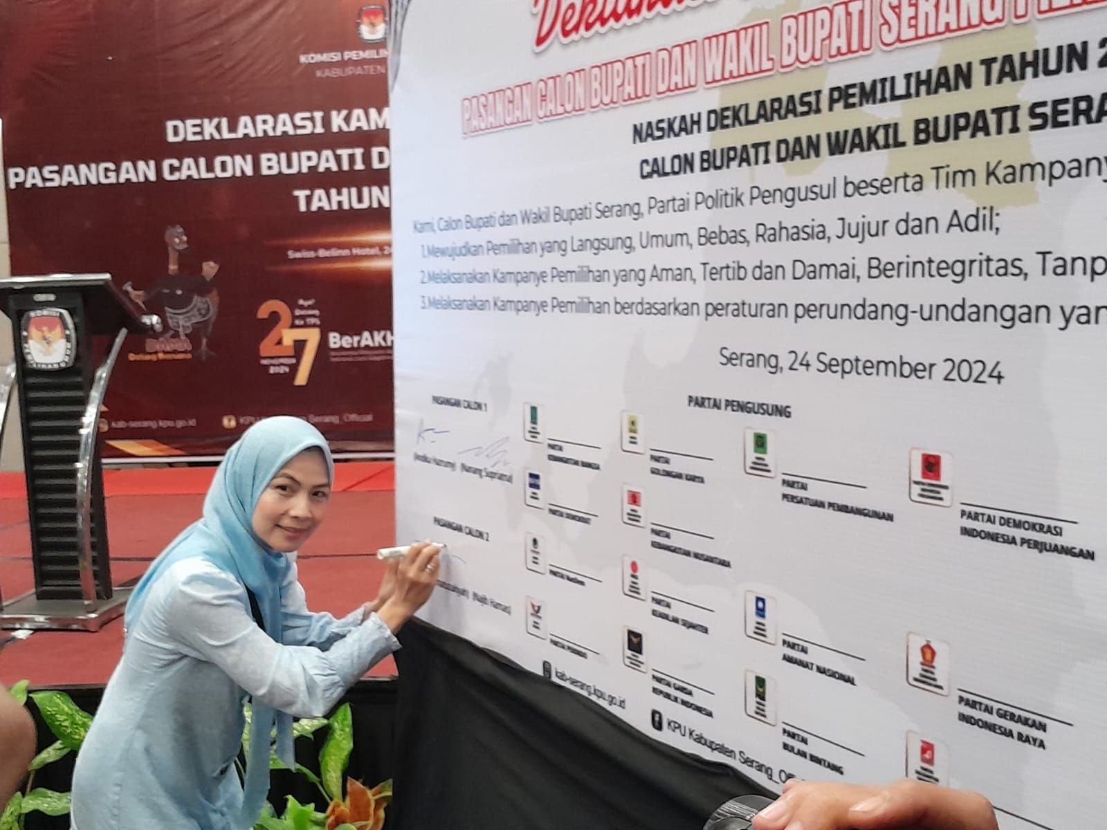 Kampanye Damai Pilkada Kabupaten Serang, Ratu Zakiyah: Mari Kita Jalankan Pilbup dengan Damai dan Bahagia 1 Kampanye Damai Pilkada Kabupaten Serang, Ratu Zakiyah: Mari Kita Jalankan Pilbup dengan Damai dan Bahagia