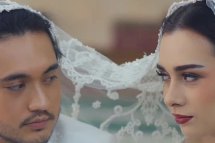 Bocoran Cerita Jangan Salahkan Aku Selingkuh Episode 2B: Dimas Nikahi Lisa, Ibu Anna Masuk IGD 3 Bocoran Cerita Jangan Salahkan Aku Selingkuh Episode 2B: Dimas Nikahi Lisa, Ibu Anna Masuk IGD