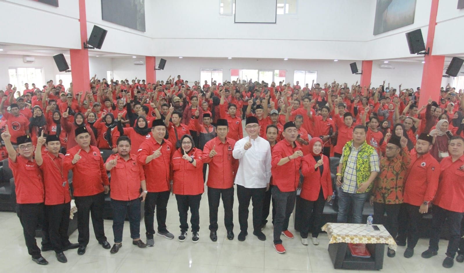 Di Hadapan Kader PDIP Kabupaten Serang, Andika Hazrumy Paparkan Visi Misi dan Program Unggulan 5 Di Hadapan Kader PDIP Kabupaten Serang, Andika Hazrumy Paparkan Visi Misi dan Program Unggulan