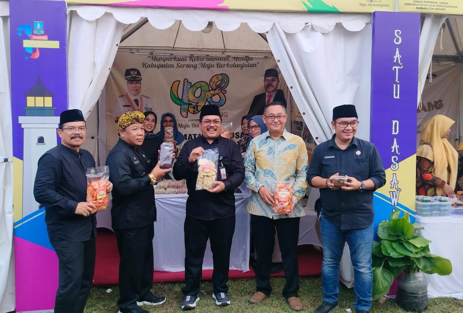 Dorong Ekonomi Lokal, 29 Kecamatan di Kabupaten Serang Pamerkan UMKM 5 Dorong Ekonomi Lokal, 29 Kecamatan di Kabupaten Serang Pamerkan UMKM