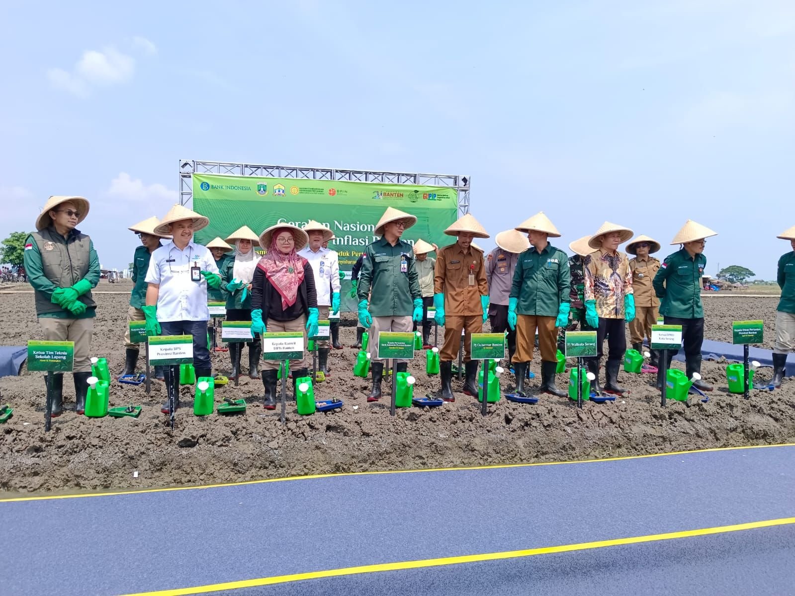 BI Banten Ungkap Fakta Pahit, Banten Satu-satu Provinsi di Pulau Jawa yang Defisit Produk Holtikultura 3 BI Banten Ungkap Fakta Pahit, Banten Satu-satu Provinsi di Pulau Jawa yang Defisit Produk Holtikultura