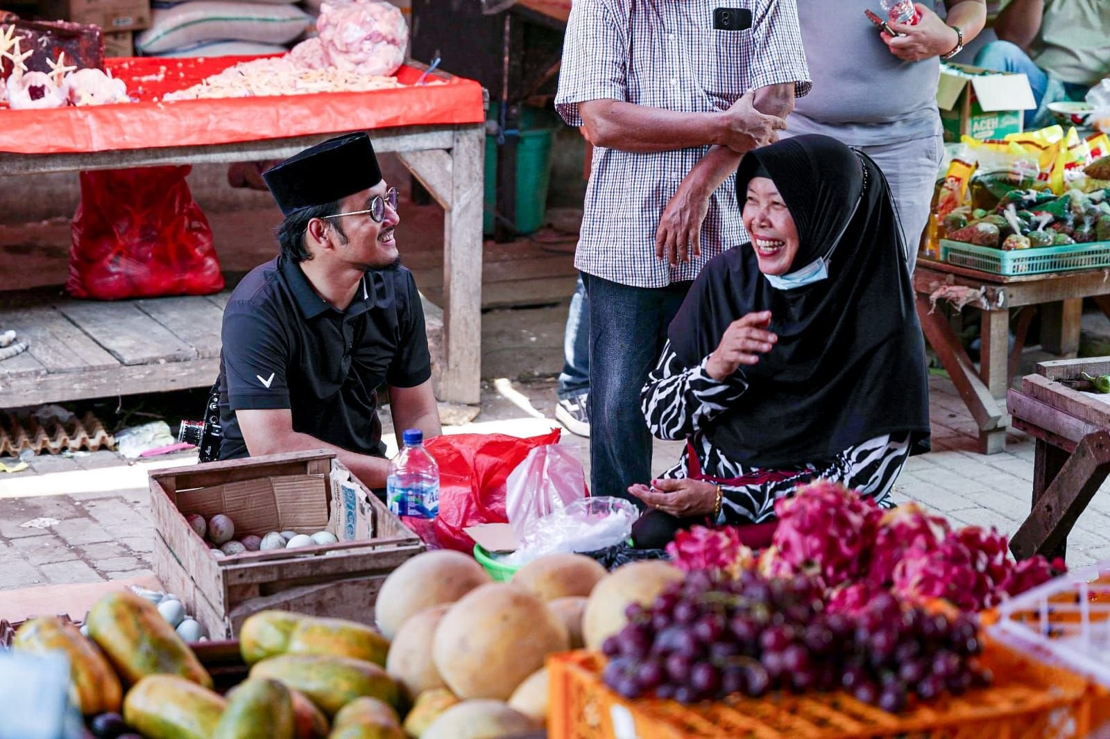Dengar Aspirasi Pedagang Pasar Baru Merak, Fajar Hadi Prabowo Siapkan Penataan Pasar dan Bantuan Modal 4 Dengar Aspirasi Pedagang Pasar Baru Merak, Fajar Hadi Prabowo Siapkan Penataan Pasar dan Bantuan Modal
