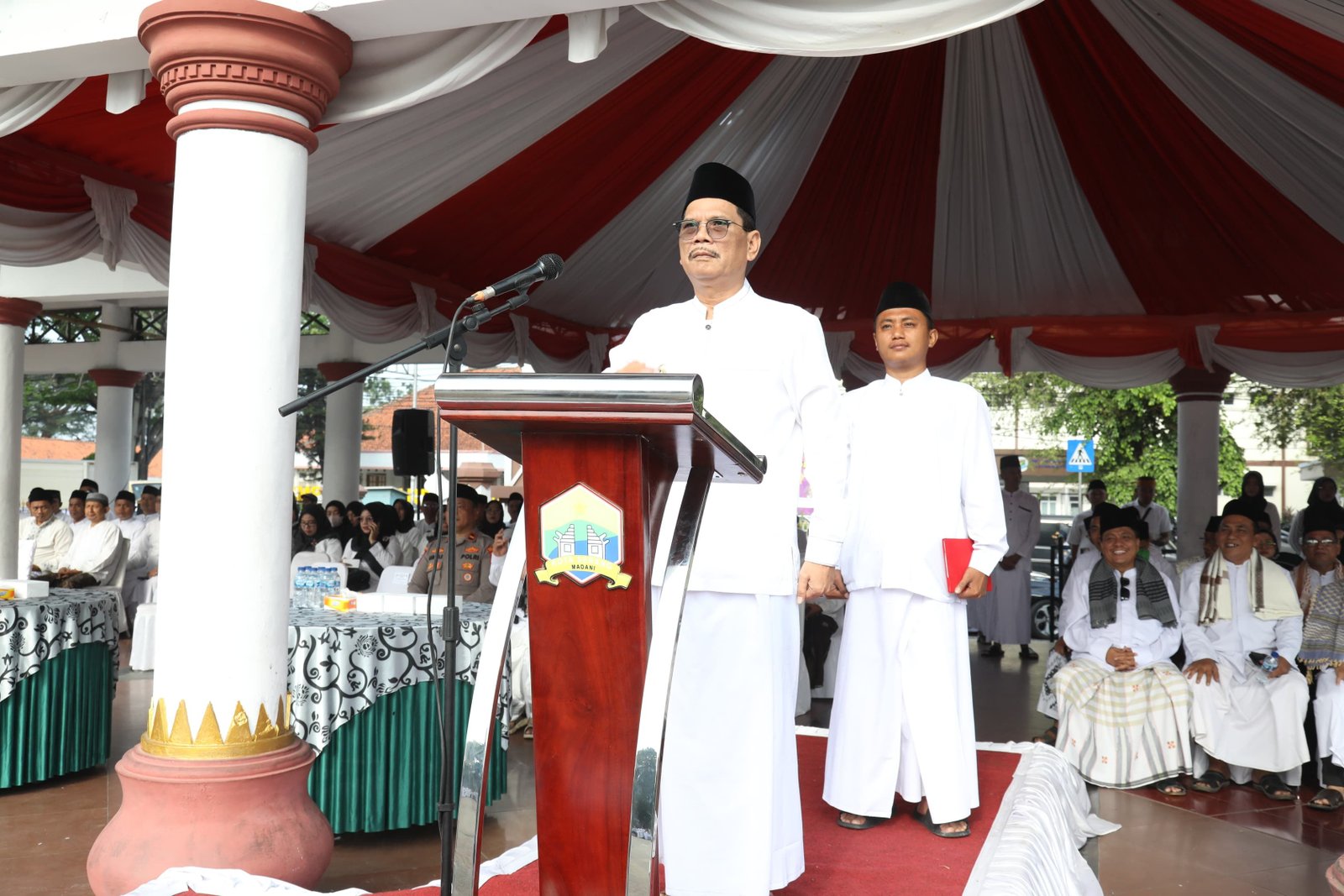 Pj Walikota Serang Nanang Saefudin Bakal Tindak Tegas Oknum Pelaku Asusila di Lingkungan Pondok Pesantren 2 Pj Walikota Serang Nanang Saefudin Bakal Tindak Tegas Oknum Pelaku Asusila di Lingkungan Pondok Pesantren