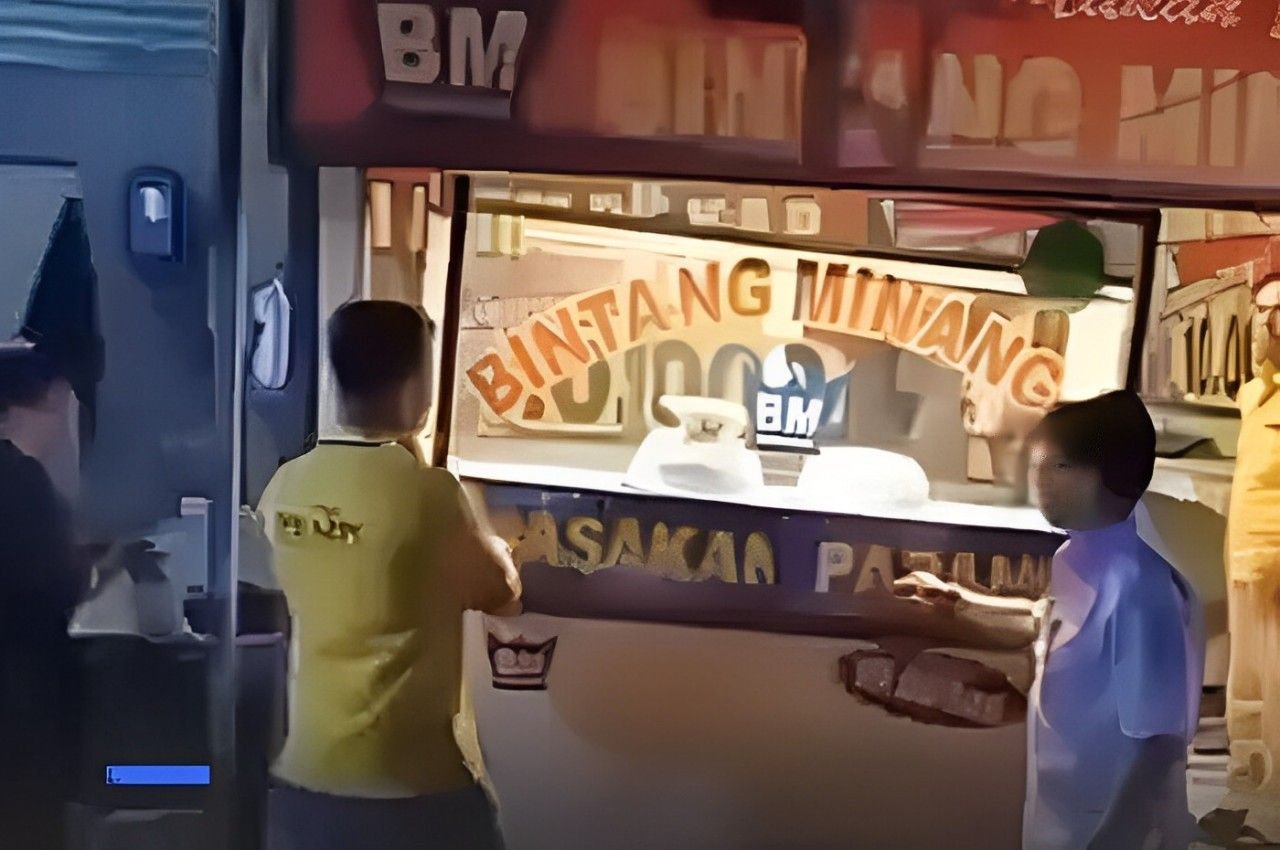 Rumah Makan Padang Namun Pemilik Asli Bukan Orang Padang Dirazia Ormas, Dianggap Merugikan 7 Rumah Makan Padang Namun Pemilik Asli Bukan Orang Padang Dirazia Ormas, Dianggap Merugikan