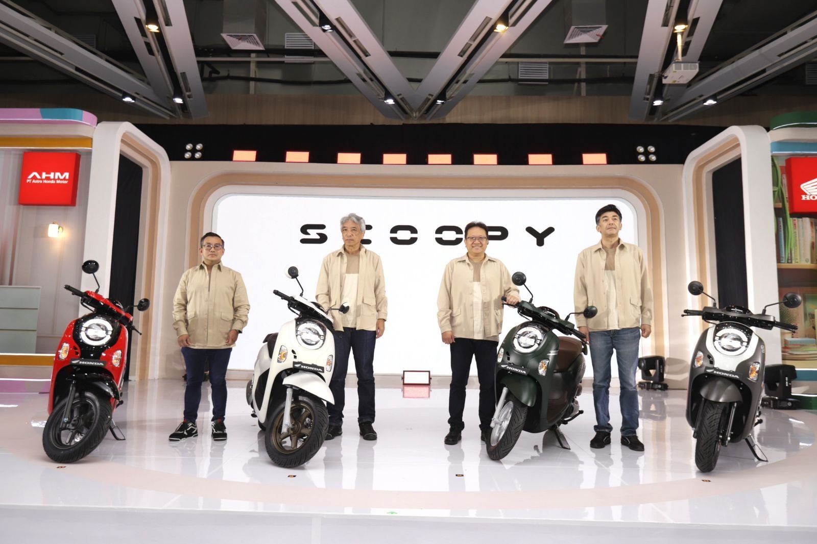 Honda Luncurkan New Scoopy Generasi Terbaru, Banyak Upgrade Fitur Unggulannya 1 Honda Luncurkan New Scoopy Generasi Terbaru, Banyak Upgrade Fitur Unggulannya