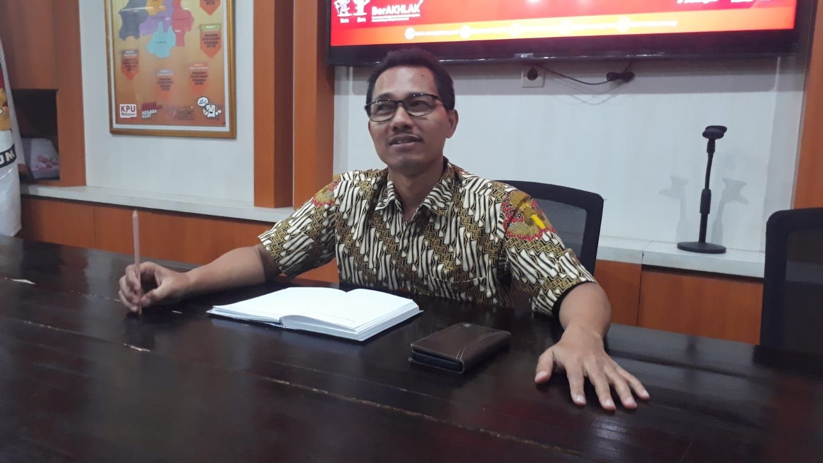 Sosialisasikan Pilkada 2024, KPU Kota Serang Gelar Jalan Sehat Bersama Masyarakat