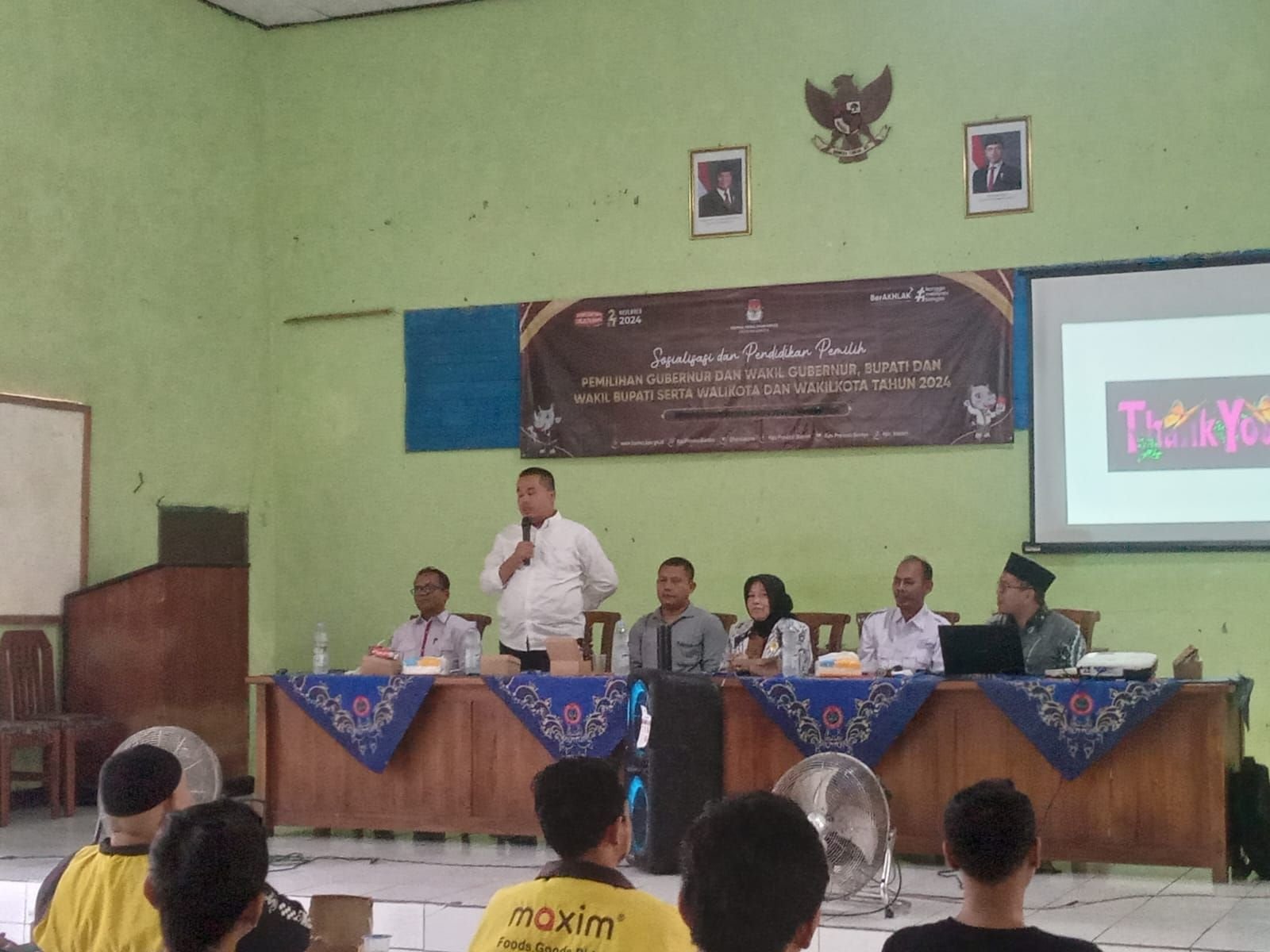 KPU Banten Targetkan Partisipasi Pemilih 80 Persen di Pilkada Serentak 2024: Kami Sungguh-sungguh Ikhtiar 7 KPU Banten Targetkan Partisipasi Pemilih 80 Persen di Pilkada Serentak 2024: Kami Sungguh-sungguh Ikhtiar