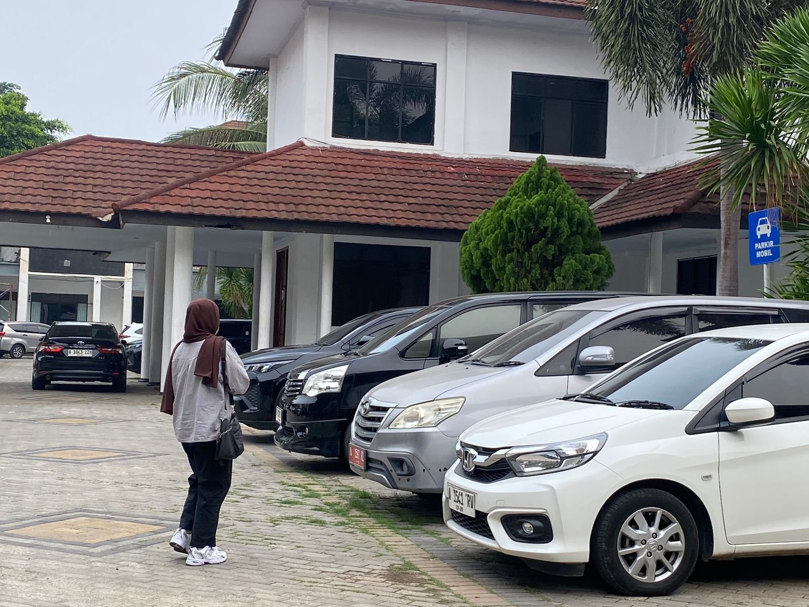 Ratusan Kendaraan Dinas Pemkot Cilegon Nunggak Pajak, Padahal Anggaran untuk Bayar Sudah Disiapkan 7 Ratusan Kendaraan Dinas Pemkot Cilegon Nunggak Pajak, Padahal Anggaran untuk Bayar Sudah Disiapkan