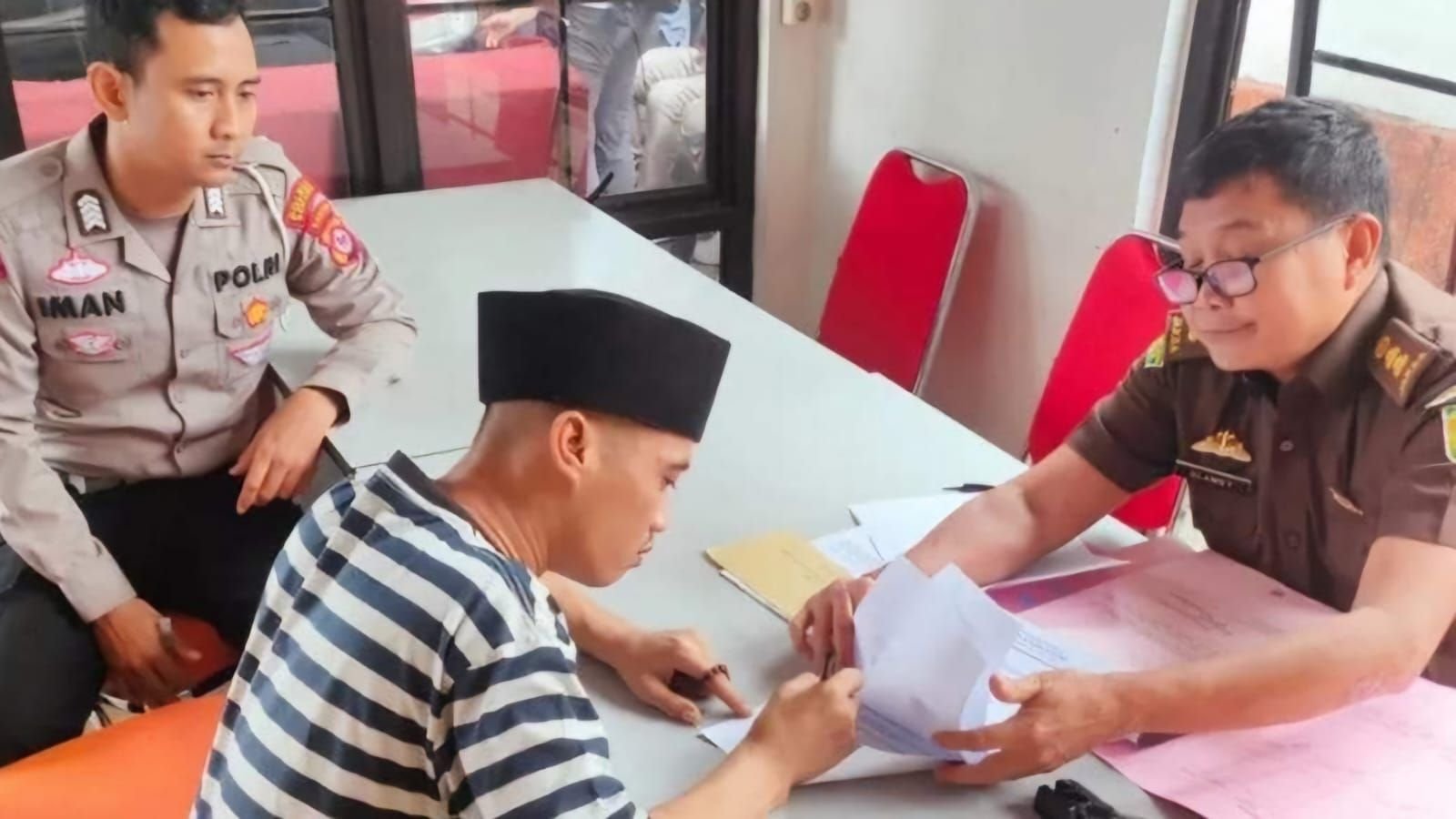 Kabur Usai Tabrak Pemotor Hingga Tewas, Sopir Truk Dituntut 5 Tahun Penjara