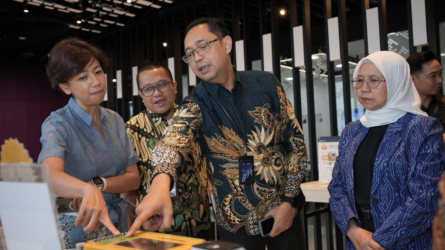 PLN Pasok Listrik Dari Energi Terbarukan ke 165 Ribu BTS XL Axiata 9 PLN Pasok Listrik Dari Energi Terbarukan ke 165 Ribu BTS XL Axiata