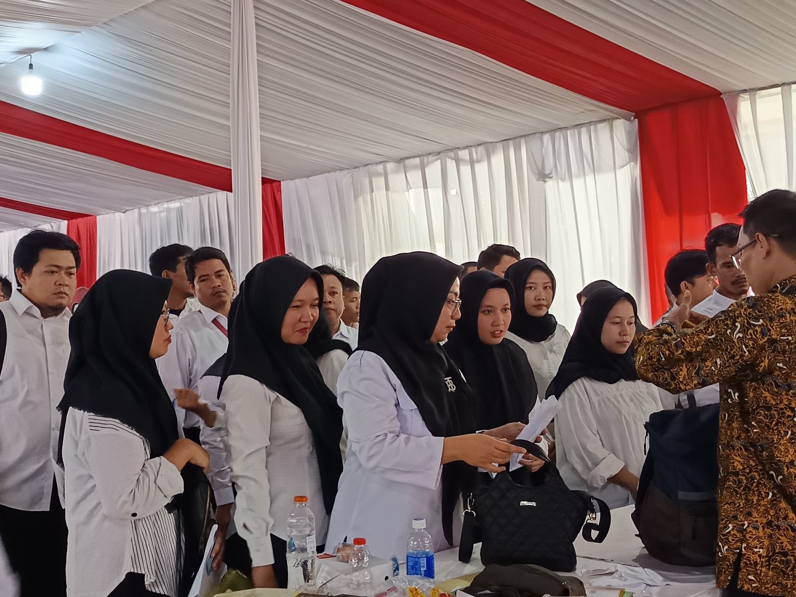 Empat Orang Gagal Ikut Tes PPPK Tingkat Kabupaten Tangerang, ini Alasannya... 7 Empat Orang Gagal Ikut Tes PPPK Tingkat Kabupaten Tangerang, ini Alasannya...