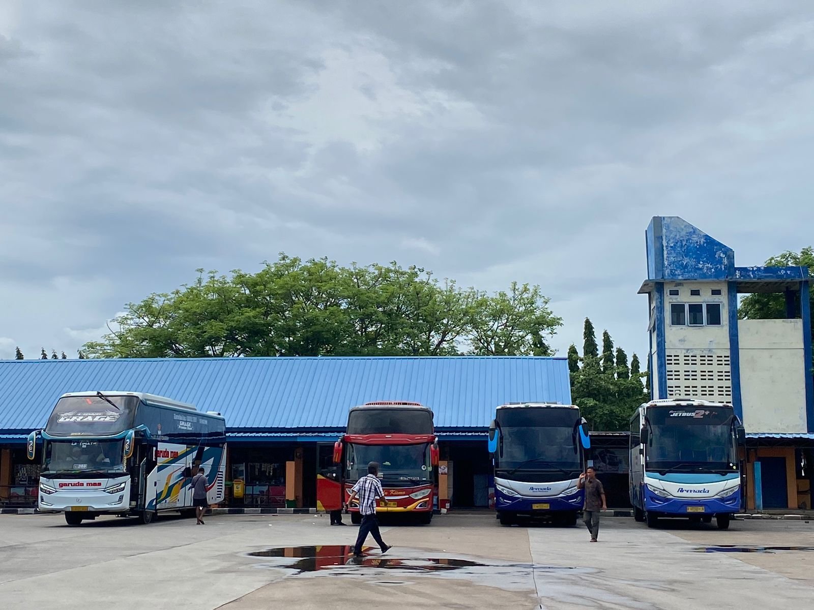 Harga Tiket Bus di Terminal Seruni Kota Cilegon Alami Kenaikan Bervariatif