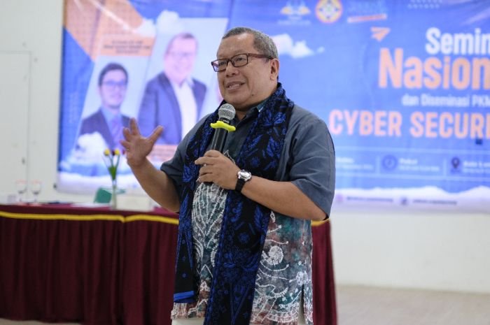 Sukses dan Meriah! Bapak Internet Indonesia Sumbang Ilmu di UNPAM Kampus Kota Serang 9 Sukses dan Meriah! Bapak Internet Indonesia Sumbang Ilmu di UNPAM Kampus Kota Serang