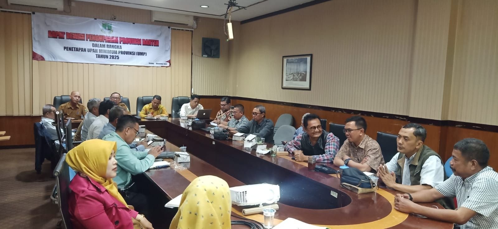 Apindo Banten Tolak Kenaikan UMP 6,5 Persen dan Usulkan Kenaikan 2,51 Persen Saja, ini Alasannya 4 Apindo Banten Tolak Kenaikan UMP 6,5 Persen dan Usulkan Kenaikan 2,51 Persen Saja, ini Alasannya