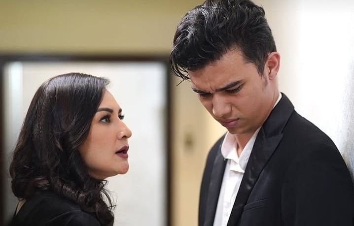 Series Aku Tak Membenci Hujan Episode 5: Momen Pengakuan Adira Kepada Karang 1 Series Aku Tak Membenci Hujan Episode 5: Momen Pengakuan Adira Kepada Karang