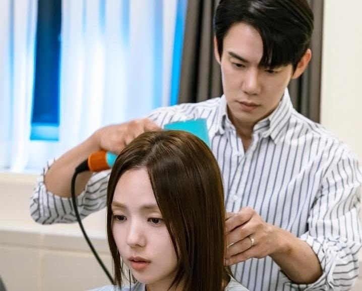 Nonton When The Phone Rings Episode 7 Sub Indo Bukan Bilibili: Makin Dekat, Sa Eon Rawat Hee Joo
