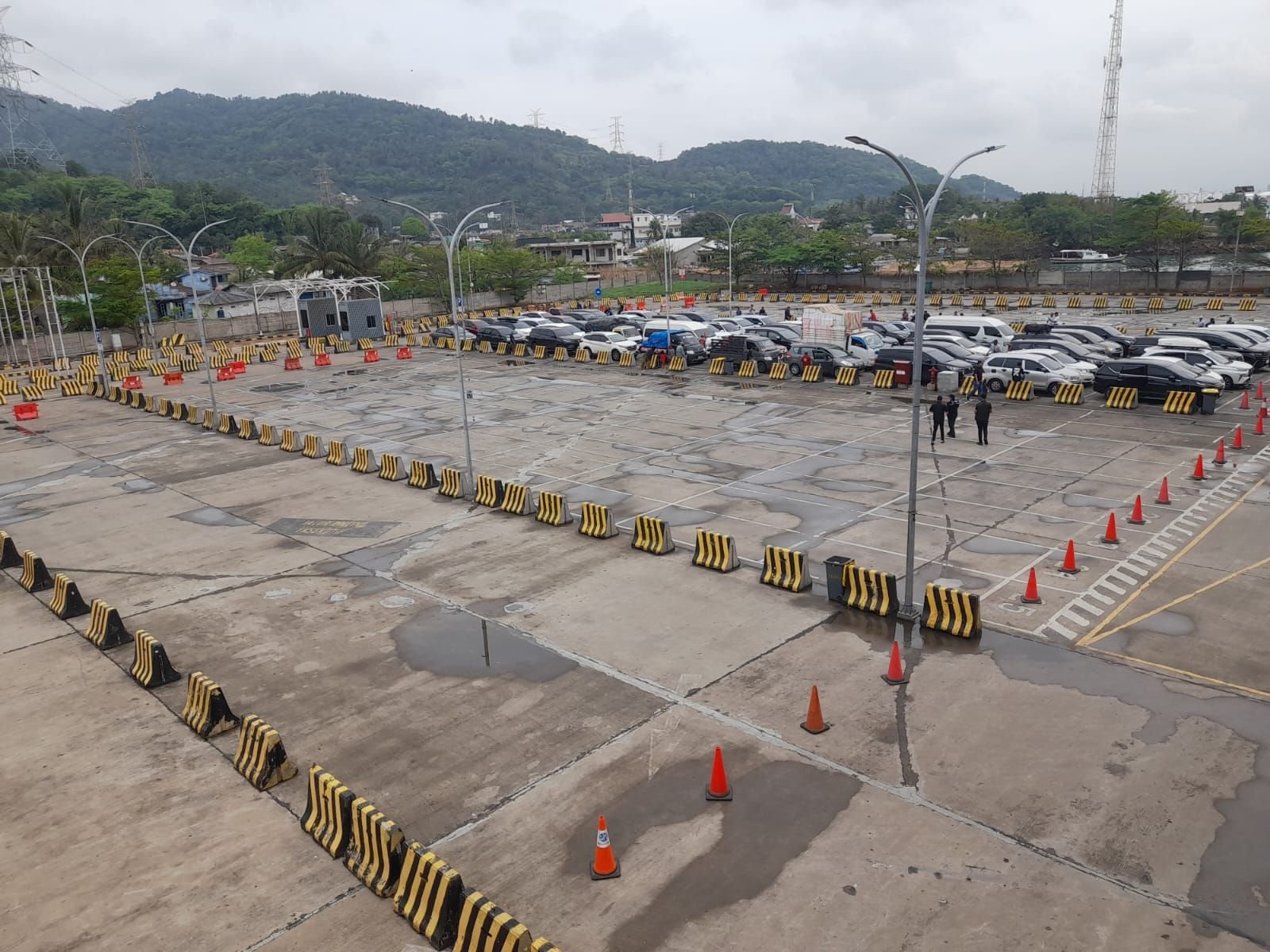 Polri dan Kemenhub Simulasikan Buffer Zone Arus Mudik Lebaran 2025 3 Polri dan Kemenhub Simulasikan Buffer Zone Arus Mudik Lebaran 2025