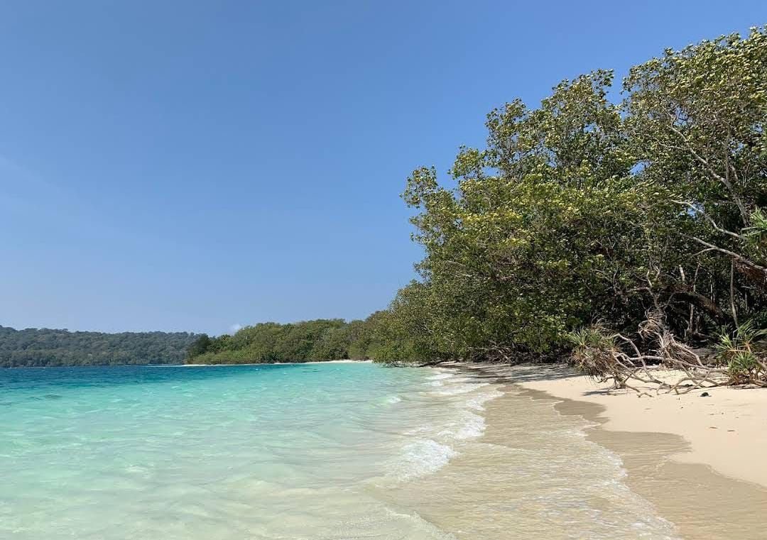 Nataru Tiba! Berikut 5 Rekomendasi Tempat Wisata di Pandeglang, Banten yang Wajib Dikunjungi 3 Nataru Tiba! Berikut 5 Rekomendasi Tempat Wisata di Pandeglang, Banten yang Wajib Dikunjungi