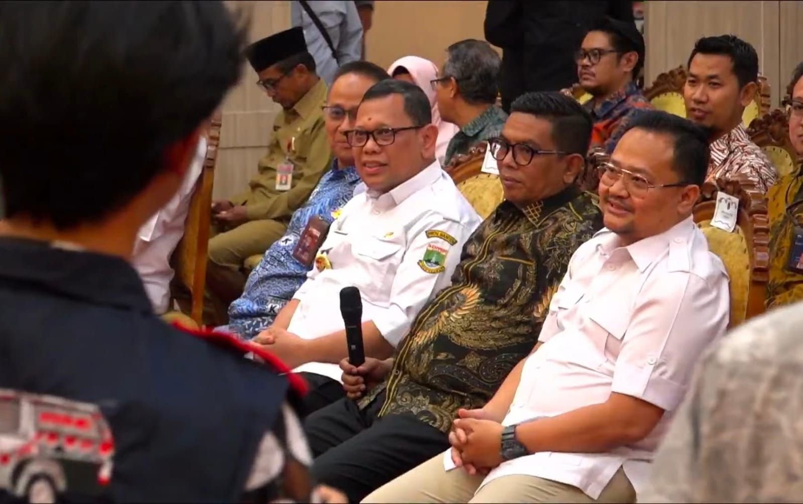 Dukung Gerakan Genting, Andra Soni Jadi Orang Tua Asuh 8 Anak Stunting