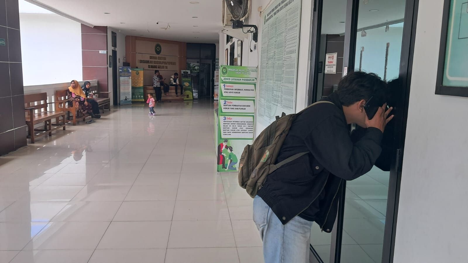 Usai Gilir Gadis di Dalam Sekolah, Pria Asal Kabupaten Tangerang Divonis 12 Tahun Penjara 7 Usai Gilir Gadis di Dalam Sekolah, Pria Asal Kabupaten Tangerang Divonis 12 Tahun Penjara