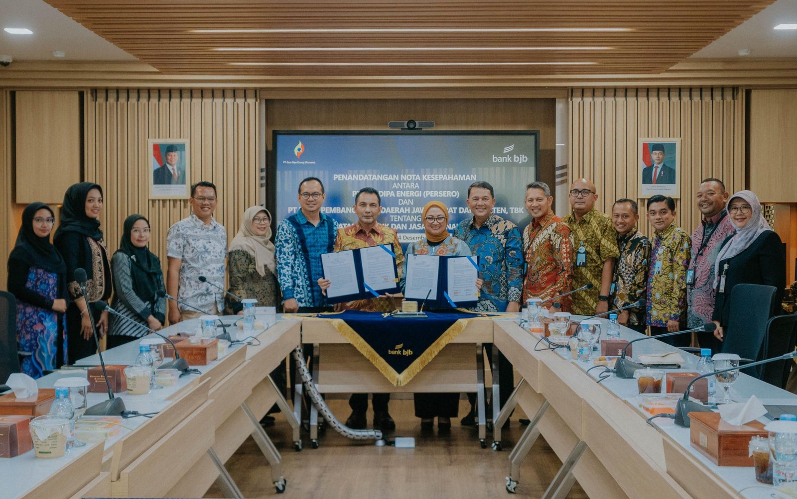 Bank BJB dan PT Geo Dipa Energi Teken Kerjasama, Salah Satunya Pemberian Fasilitas Kredit Karyawan 4 Bank BJB dan PT Geo Dipa Energi Teken Kerjasama, Salah Satunya Pemberian Fasilitas Kredit Karyawan