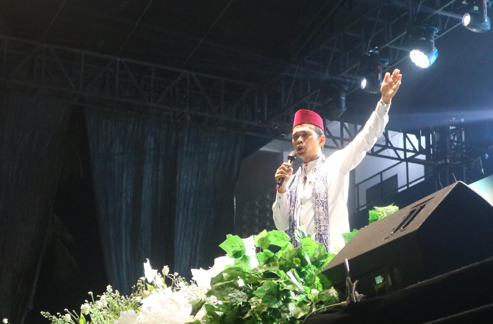 Ustaz Abdul Somad Ingatkan Walikota, Dapat Syafaat Penghafal Alquran dengan Tanda Tangan 8 Ustaz Abdul Somad Ingatkan Walikota, Dapat Syafaat Penghafal Alquran dengan Tanda Tangan