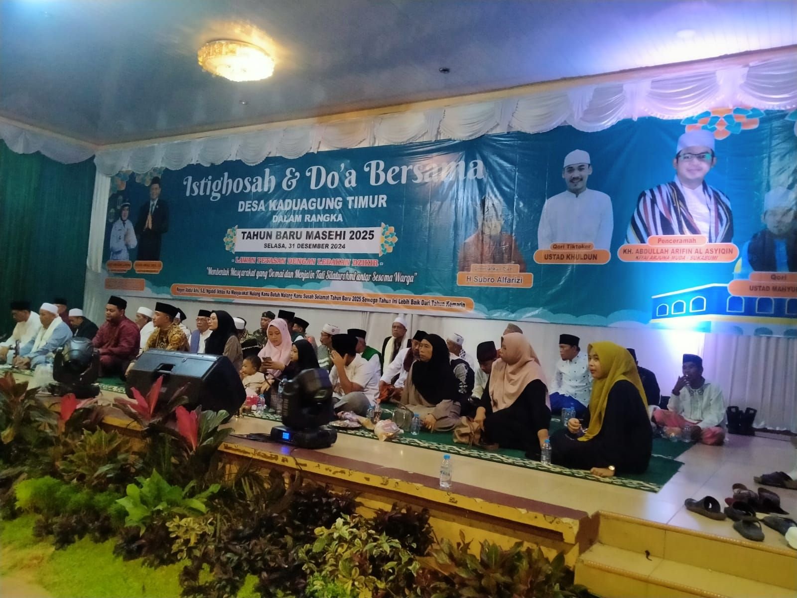 Fasilitasi Warga Kaduagung Timur Rayakan Tahun Baru dengan Istighosah, Anggota Dewan Ini Kocek Dana Pribadi 5 Fasilitasi Warga Kaduagung Timur Rayakan Tahun Baru dengan Istighosah, Anggota Dewan Ini Kocek Dana Pribadi