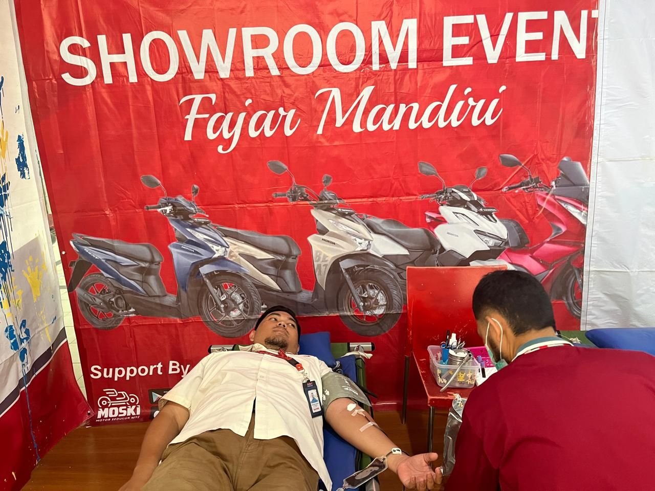Dealer Fajar Mandiri Baros Himpun 15 Kantong dalam Aksi Donor Darah