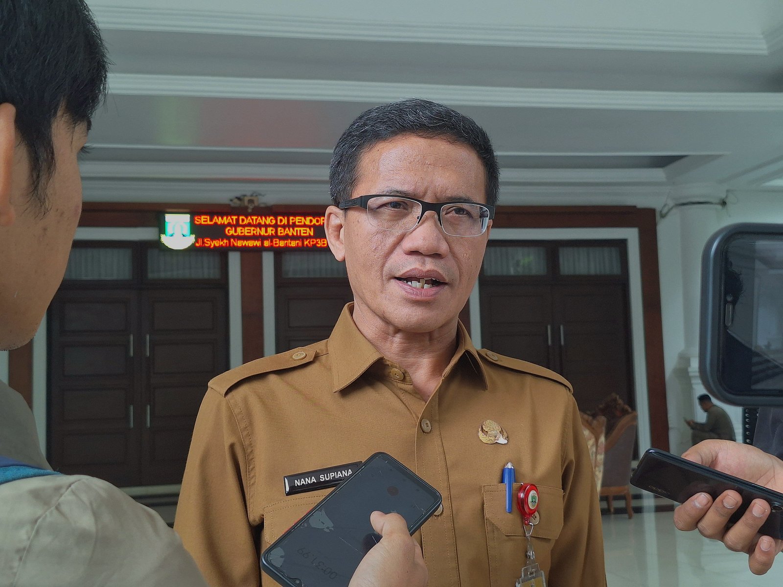 ASN Pemprov Banten Diminta Tak Percaya Oknum yang Tawarkan Jabatan Tertentu 8 ASN Pemprov Banten Diminta Tak Percaya Oknum yang Tawarkan Jabatan Tertentu