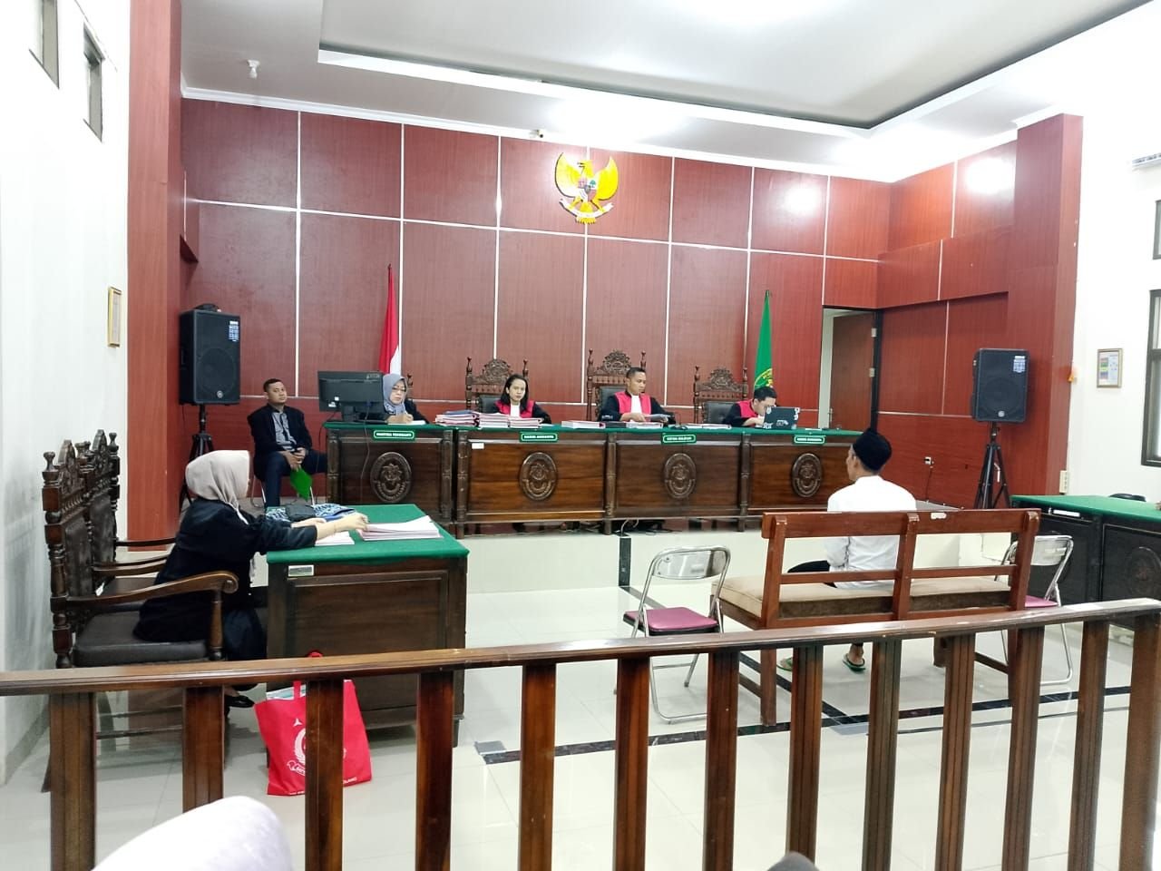 Pemburu Badak Jawa Ujung Kulon Dituntut 10-11 Tahun Penjara, Sempat Ajukan Permohonan Keringanan 1 Pemburu Badak Jawa Ujung Kulon Dituntut 10-11 Tahun Penjara, Sempat Ajukan Permohonan Keringanan