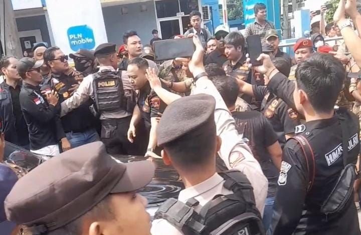 Keputusan PLN Putus Aliran Listrik Masjid Agung Dikecam Publik, Dewan Sebut Bisa Resahkan Masyarakat