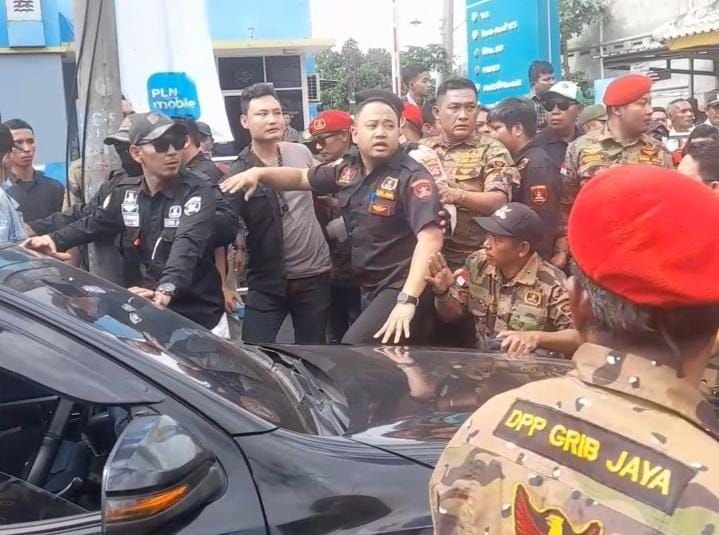 Buntut Pemutusan Aliran Listrik Masjid Agung, Grib Jaya Cilegon Geruduk Kantor PLN