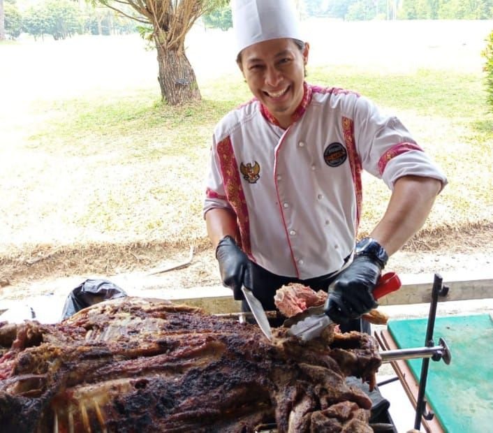 Yuk Icip Kambing Guling Socialight By Cheflokal, Jadi Langganan Mendes PDT Yandri Susanto