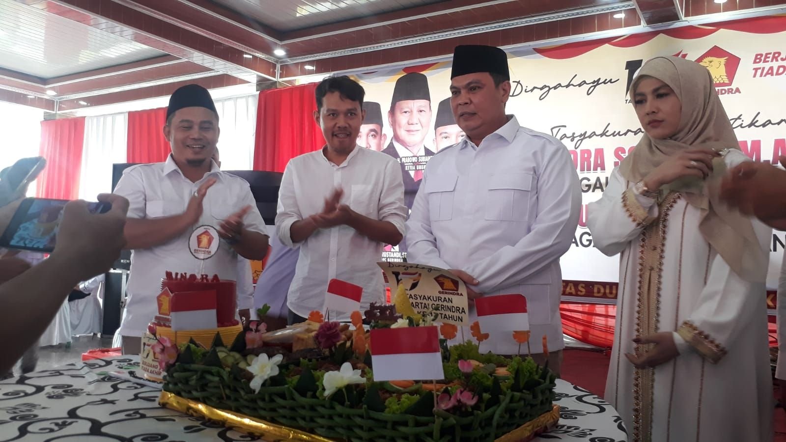 HUT Ke-17, DPC Gerindra Kota Serang Rayakan Bersama Masyarakat 1 HUT Ke-17, DPC Gerindra Kota Serang Rayakan Bersama Masyarakat