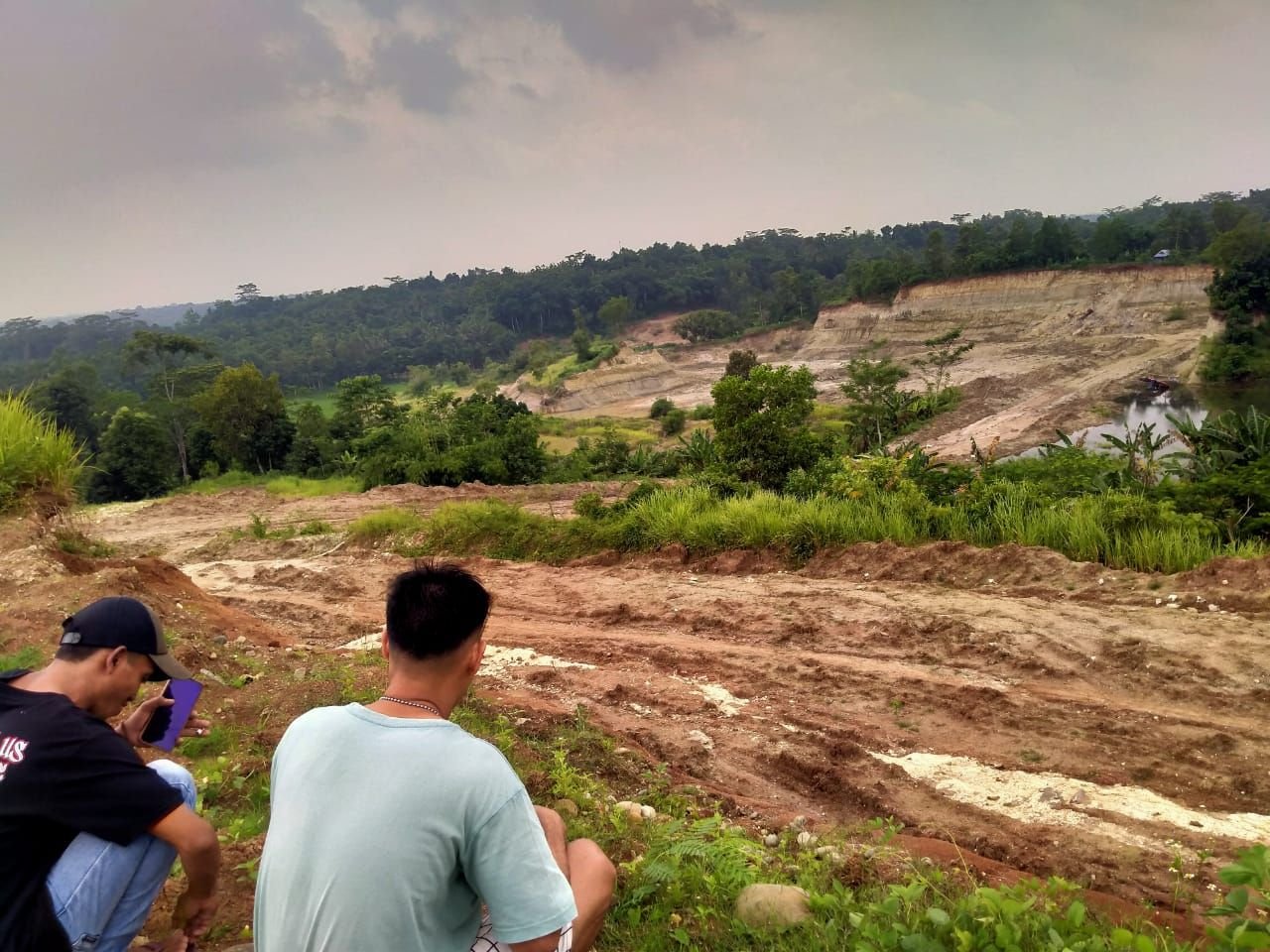 Laporan Soal Galian Tanah Ilegal di Mekarsari Lebak Sejak Tahun Lalu Masih Diselidiki, Polisi Minta Warga Sabar 1 Laporan Soal Galian Tanah Ilegal di Mekarsari Lebak Sejak Tahun Lalu Masih Diselidiki, Polisi Minta Warga Sabar