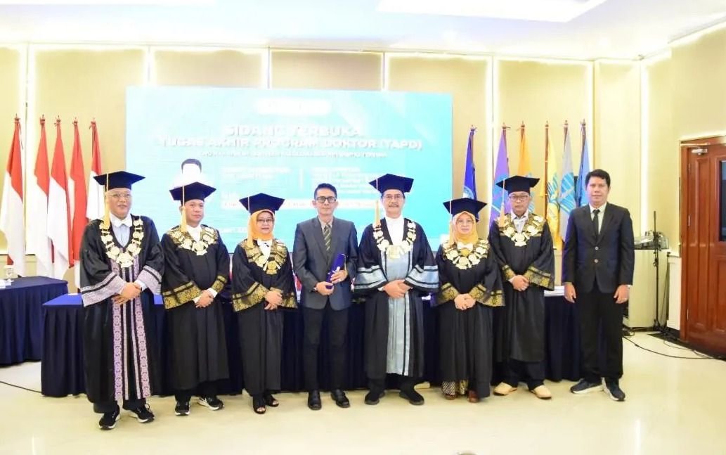 Membanggakan! UT Kembali Cetak Doktor Ilmu Manajemen 1 Membanggakan! UT Kembali Cetak Doktor Ilmu Manajemen