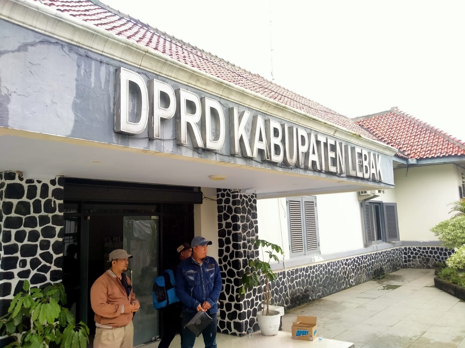 Dewan Kabupaten Lebak Bakal Panggil Kontrakan Jalan Tol Serpan 5 Dewan Kabupaten Lebak Bakal Panggil Kontrakan Jalan Tol Serpan