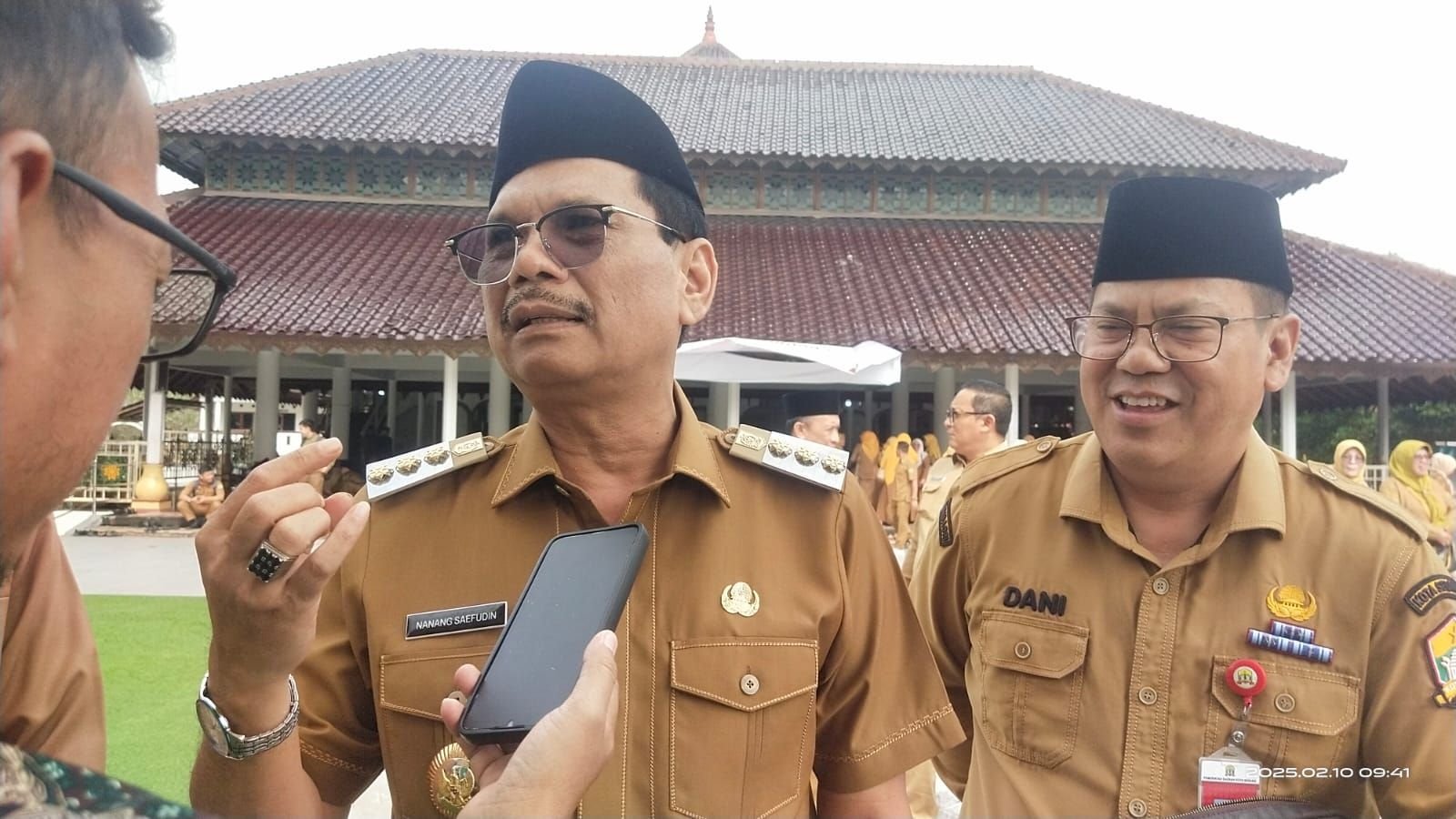 Pembukaan MTQ XIII Malam Hari, Penjabat Walikota Serang Nanang Saefudin Berdoa Tidak Turun Hujan 2 Pembukaan MTQ XIII Malam Hari, Penjabat Walikota Serang Nanang Saefudin Berdoa Tidak Turun Hujan